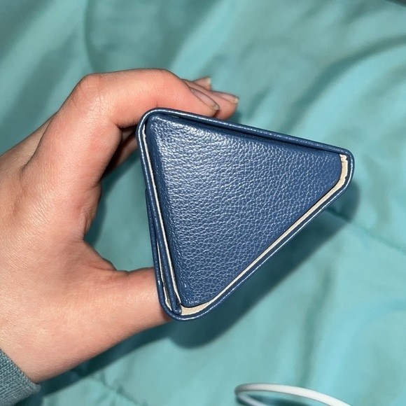 Glasses Case Colors by Alexander Julian - Picture 3 of 7